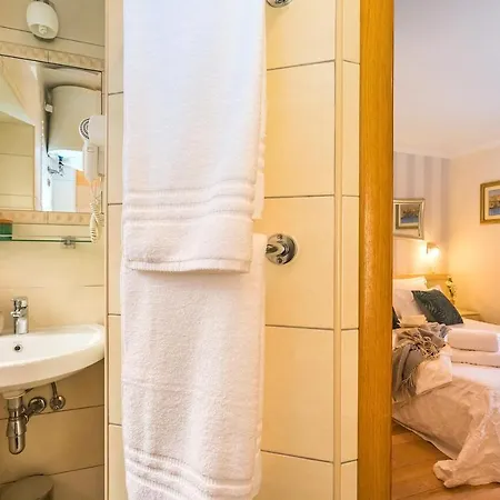 Guesthouse Pixel Plus * Сплит